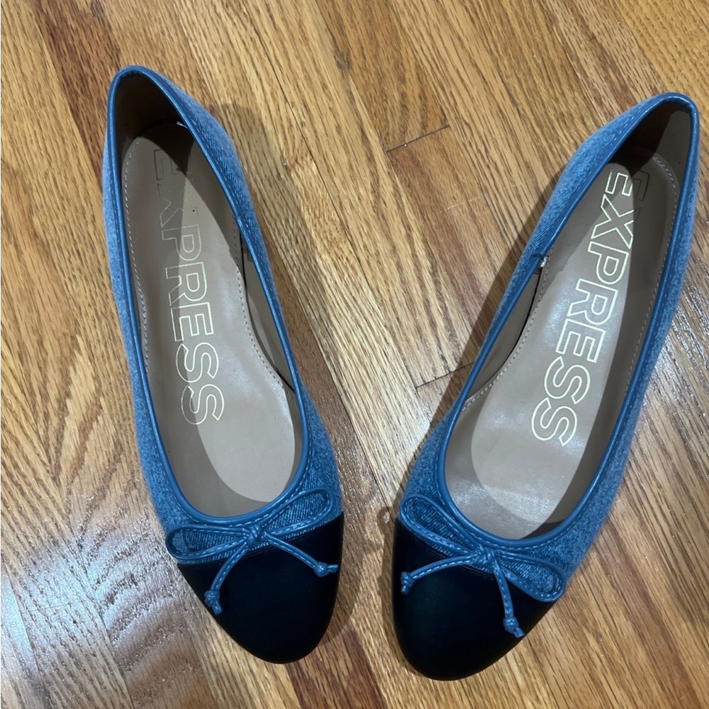 NWOT denim/black Express ballet flats